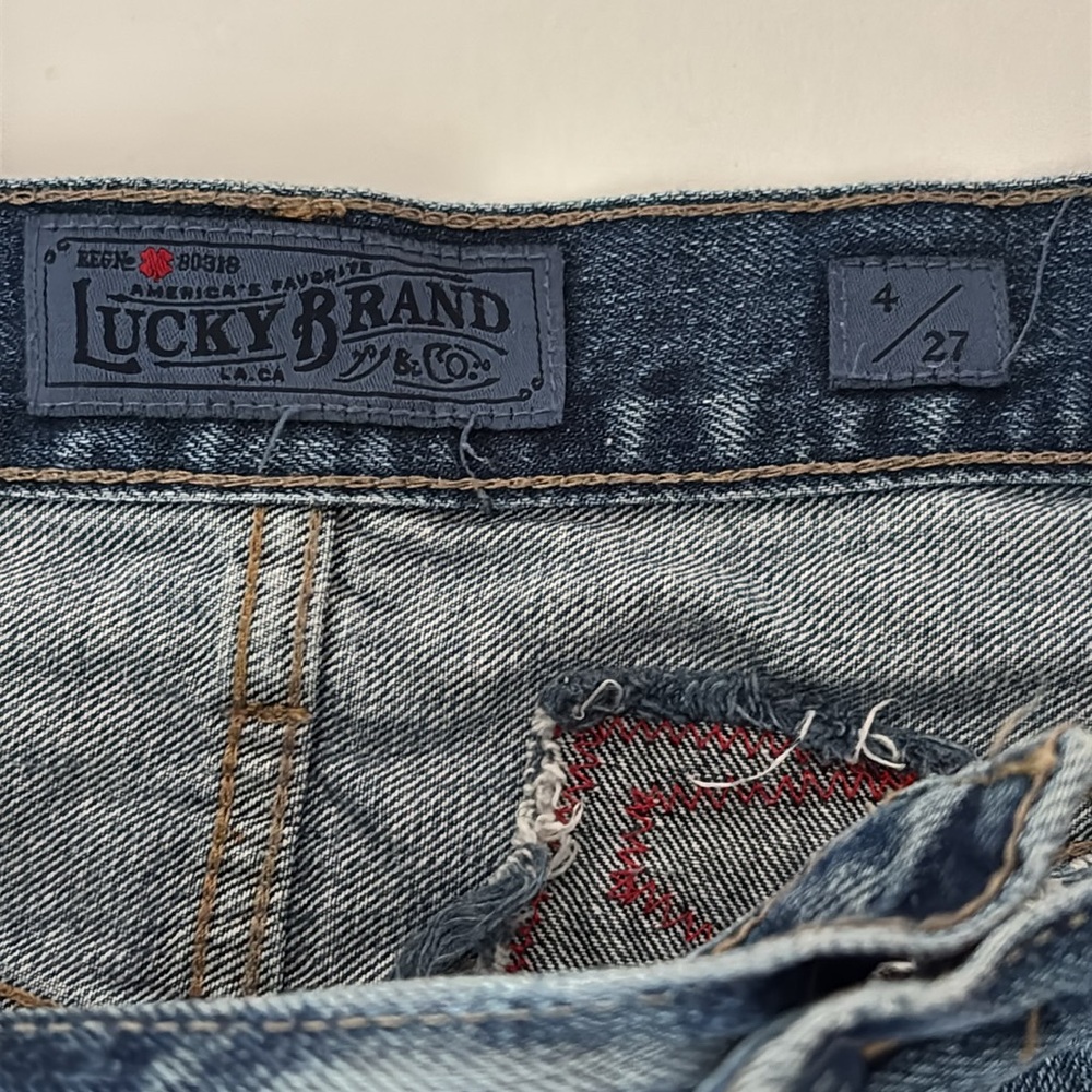 LUCKY Distressed Denim Smiley Motif shorts size 4/27 - Picture 8 of 10